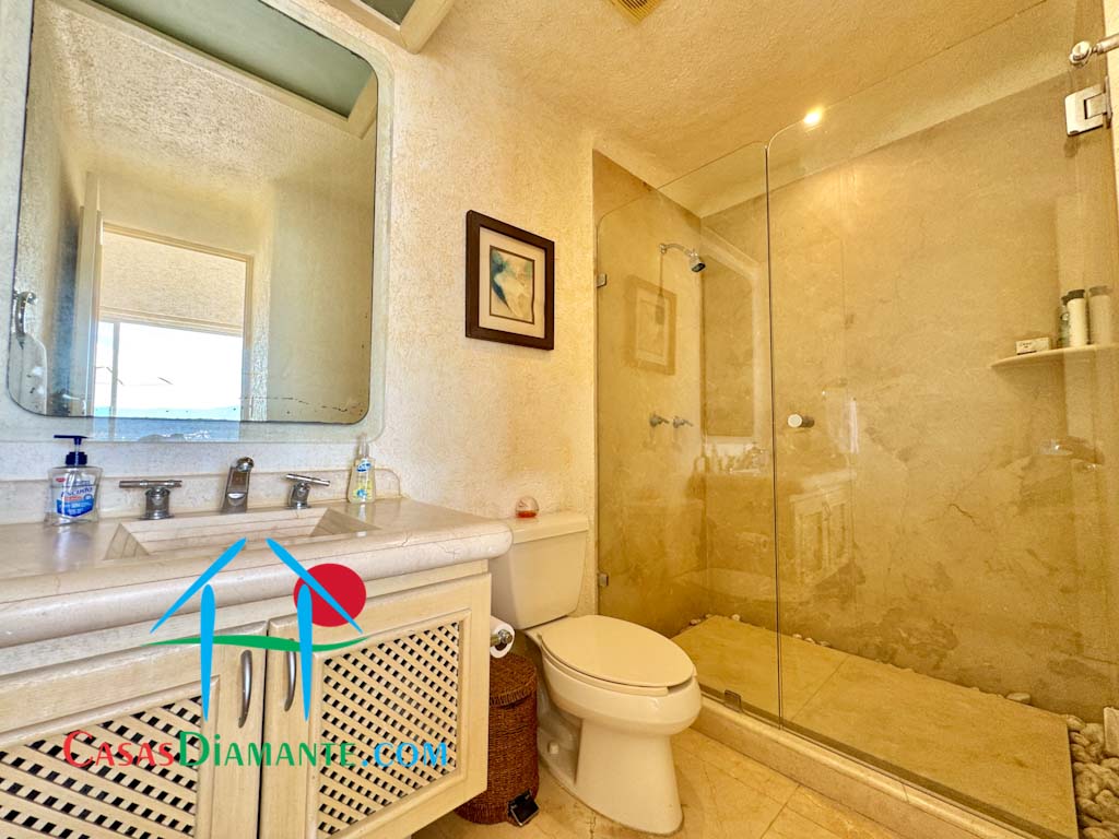 Brisas Diamante Villa 100 - Recámara uno 15
